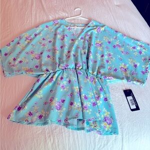 NWT MTS Women’s Plus Size 1X Blue Floral Surplice Top